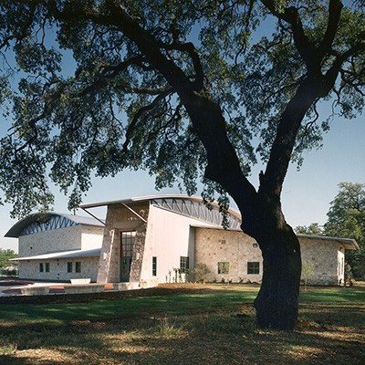 Parque Zaragoza Recreation Center